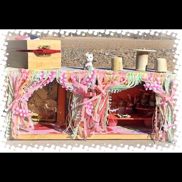 Fairy Hideaway Goddess of Spring Cave of Unicorns - Picture 4 of 16